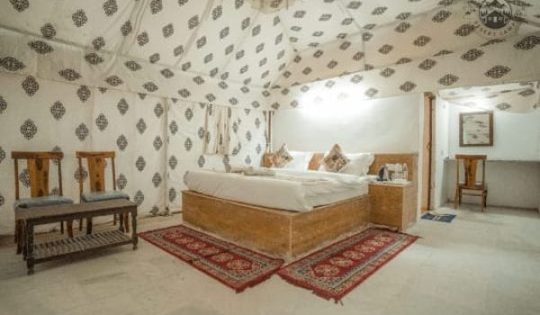 Super Deluxe Tents (2)