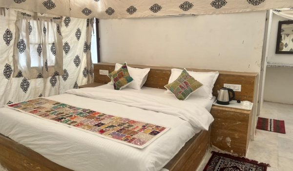 Super Deluxe Tents (3)