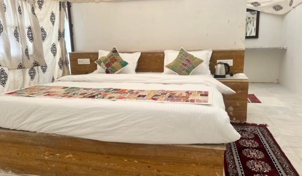 Super Deluxe Tents (4)